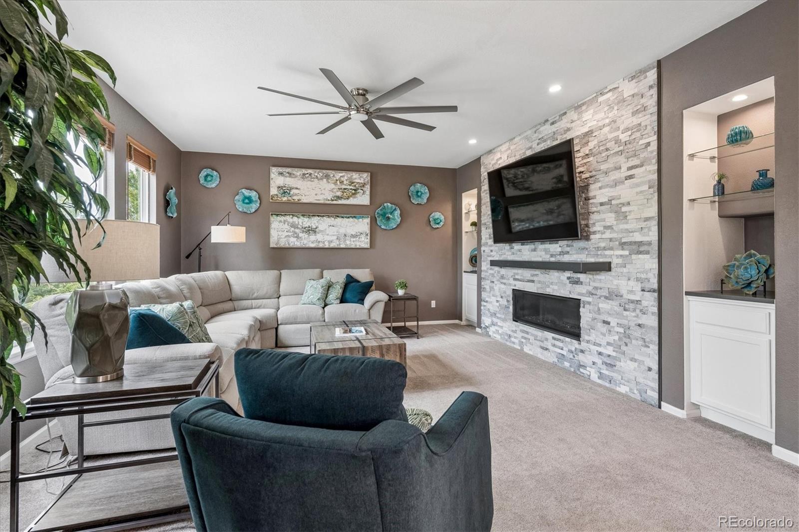 10835 Hickory Ridge Lane Highlands Ranch, CO 80126 - Photo 12 of 42 Gallery Image 12