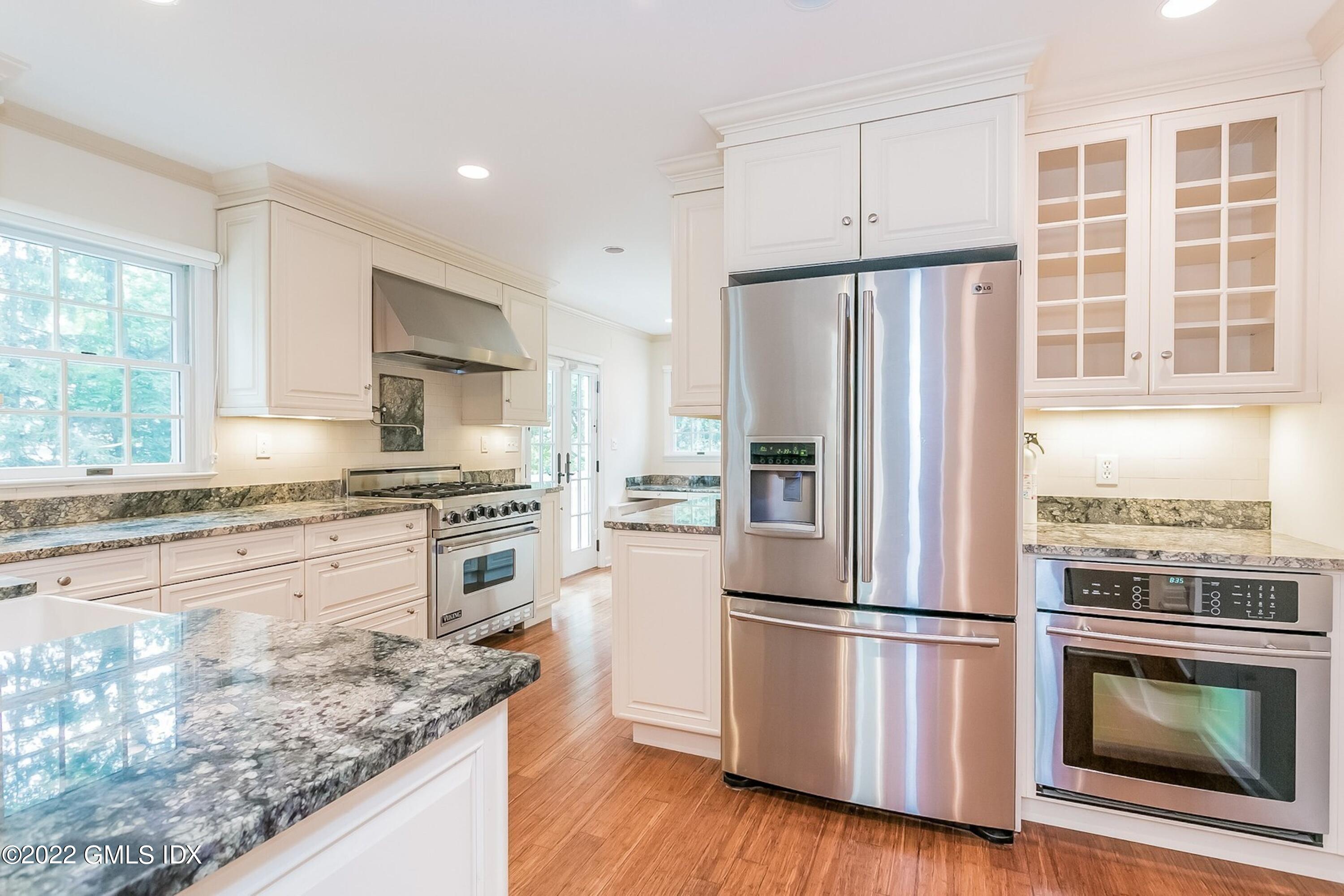 26 Winthrop Drive Riverside, CT 06878 - Photo 3 of 29 003-428436-kitchen 3_11902949