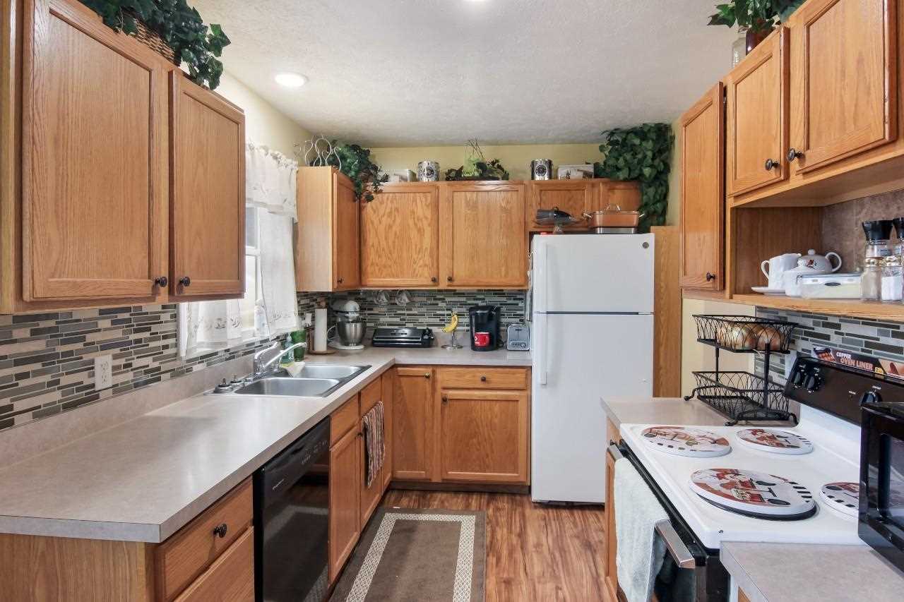 5487 Goodrick Road Traverse City, MI 49684 - Photo 7 of 20 1886799-6.JPG