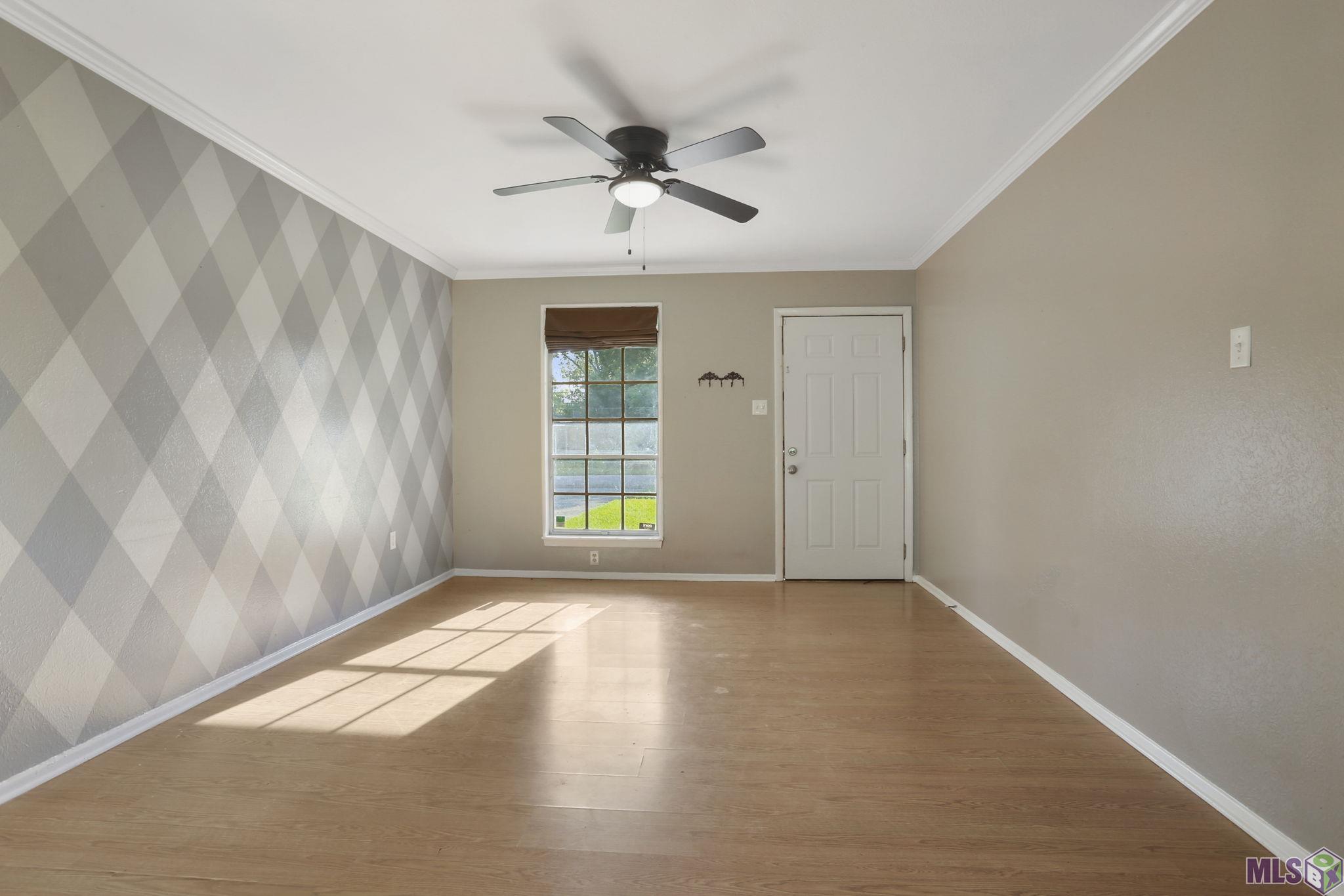 10196 Oliphant Road Baton Rouge, LA 70809 - Photo 5 of 13 living room