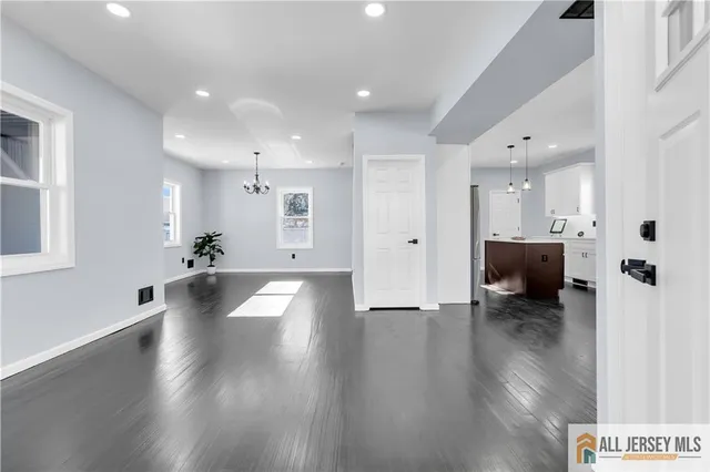 $675,000 | 42 Dane Street, Sayreville, NJ 08872