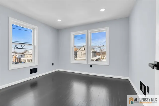 $675,000 | 42 Dane Street, Sayreville, NJ 08872