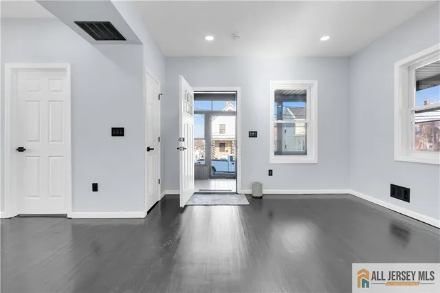 $675,000 | 42 Dane Street, Sayreville, NJ 08872