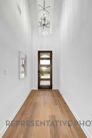 a view of empty room with window