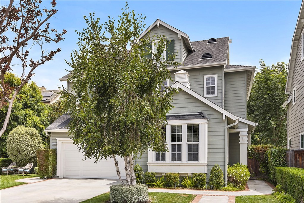 8 Bluewing Lane Ladera Ranch, CA 92694 - Photo 4 of 55 front view of a house with a yard