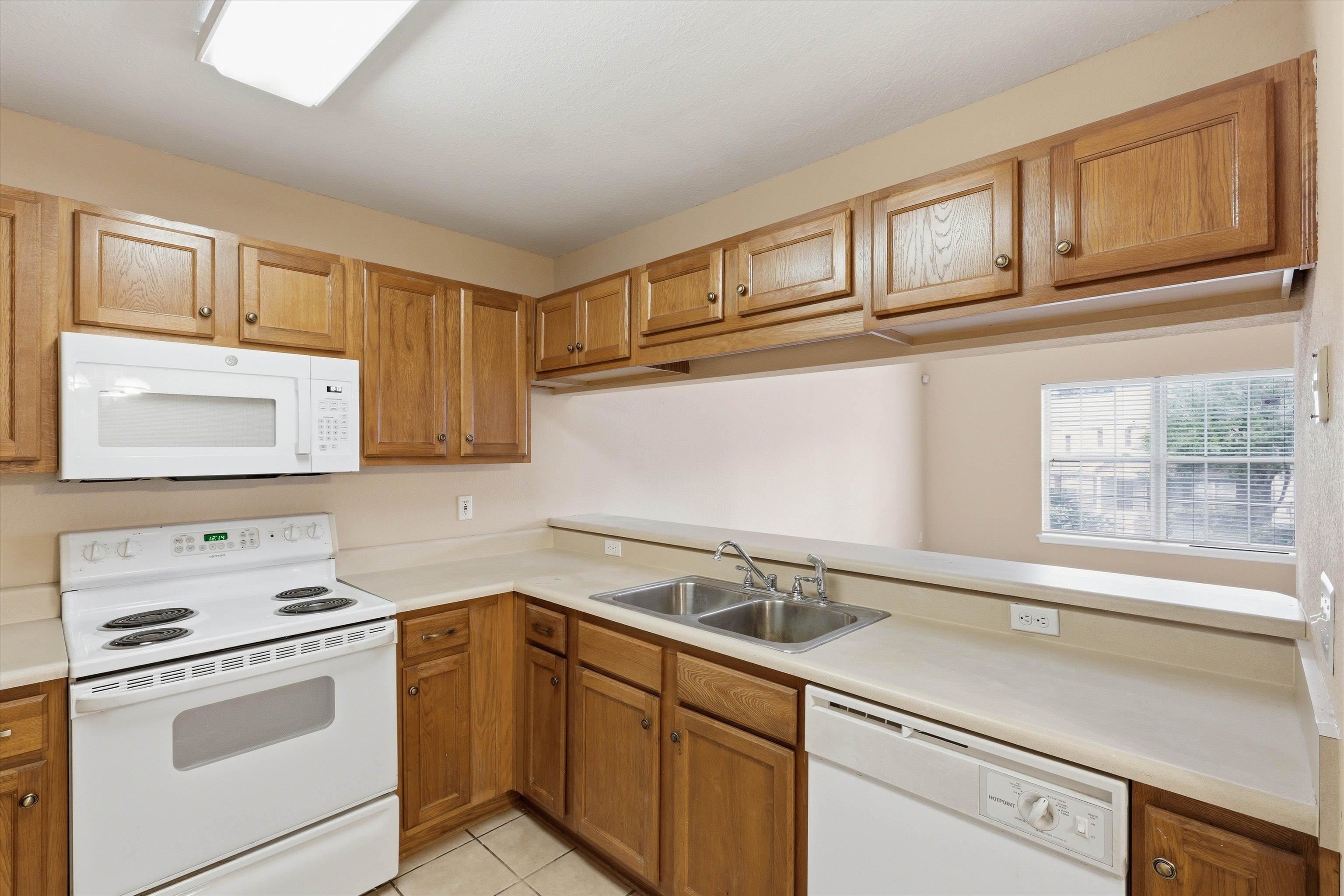 4434 Gearhart Road, Unit 2204 Tallahassee, FL 32303 - Photo 8 of 26