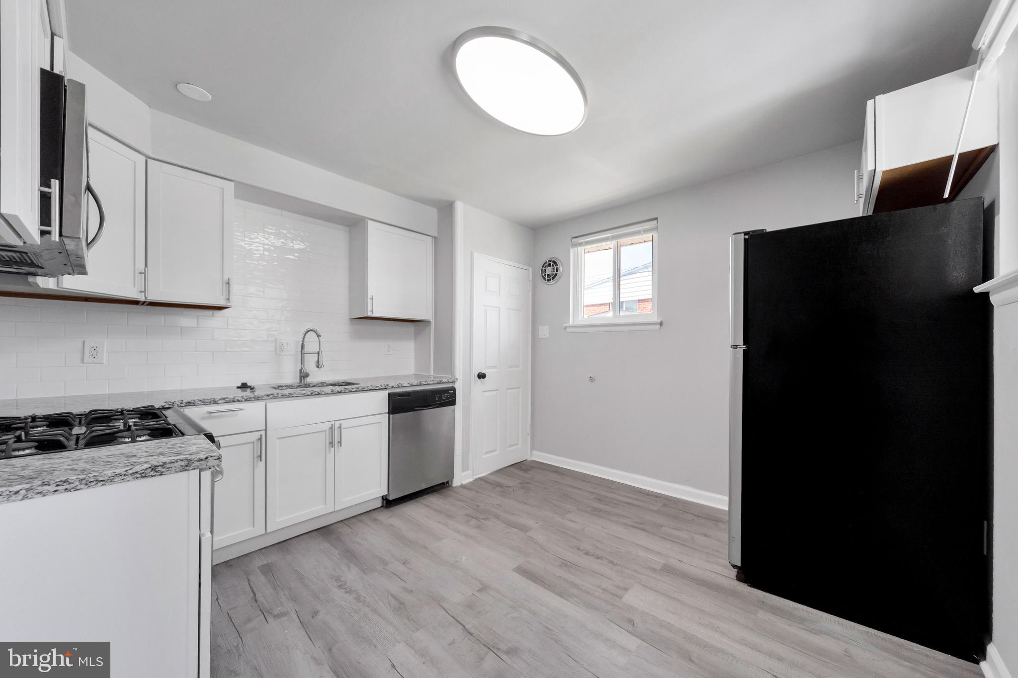 2620 Sperry Street Philadelphia, PA 19152 - Photo 7 of 19