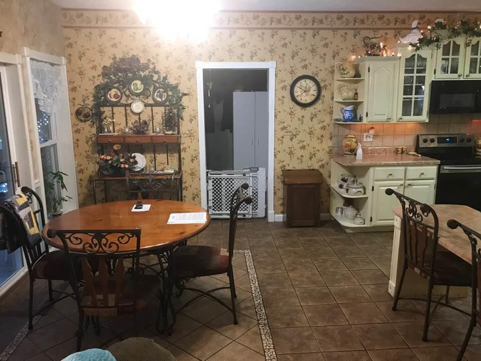 716 S Road Cadiz, KY 42211 - Photo 10 of 18 dining room