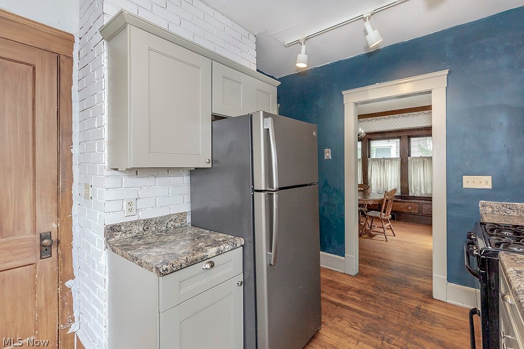 10412 Brighton Road Cleveland, OH 44108 - Photo 8 of 18