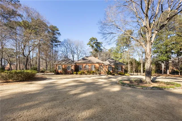 $1,100,000 | 250 Parian Run, Johns Creek, GA 30097