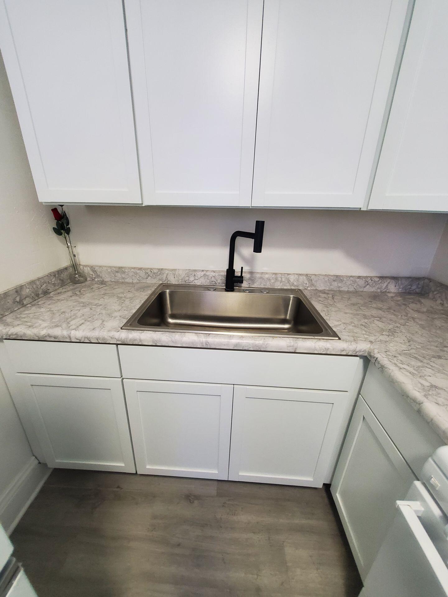 614 6th Street Racine, WI 53403 - Photo 9 of 63 Unit 9 614 6th St 3
