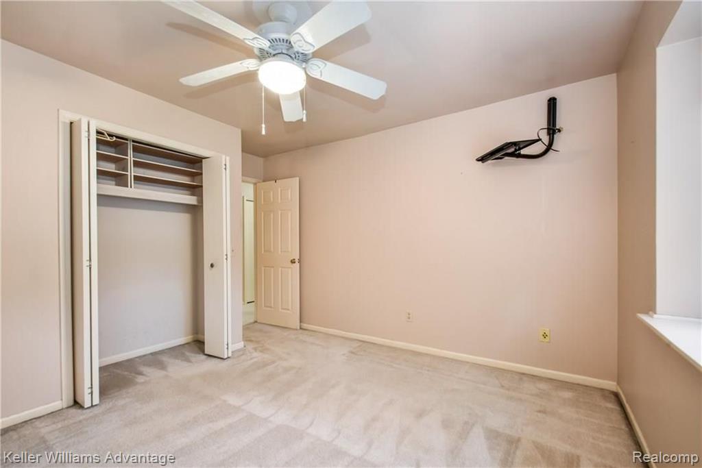 3279 Fairgrove Terrace Rochester Hills, MI 48309 - Photo 14 of 40