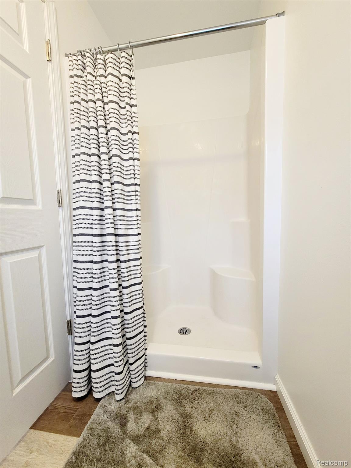3240 Pointe Tremble Road Algonac, MI 48001 - Photo 19 of 34 Separate shower and toilet for master