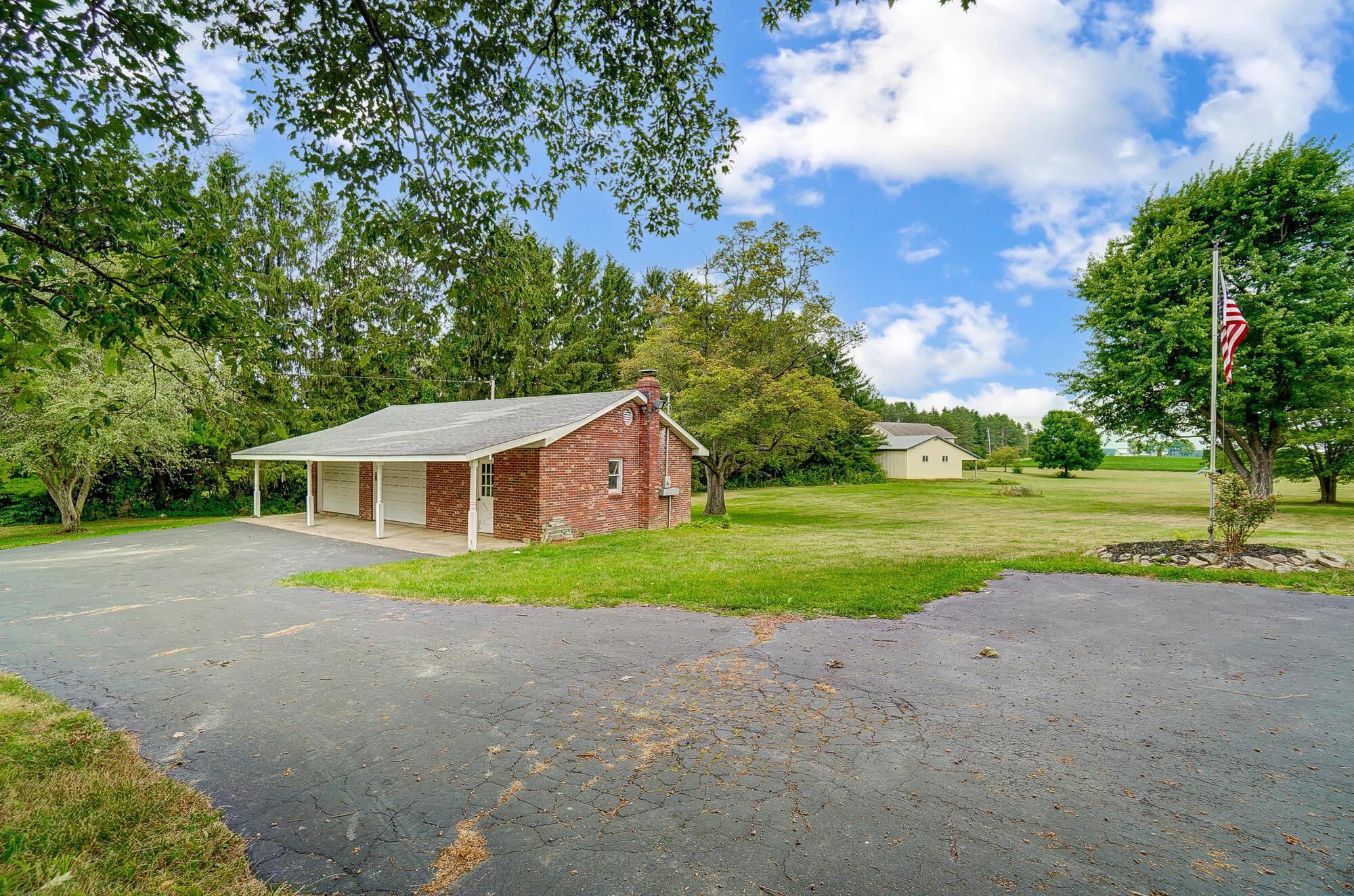 4540 Goodson Road West Jefferson, OH 43162 - Photo 74 of 82 Detached garage
