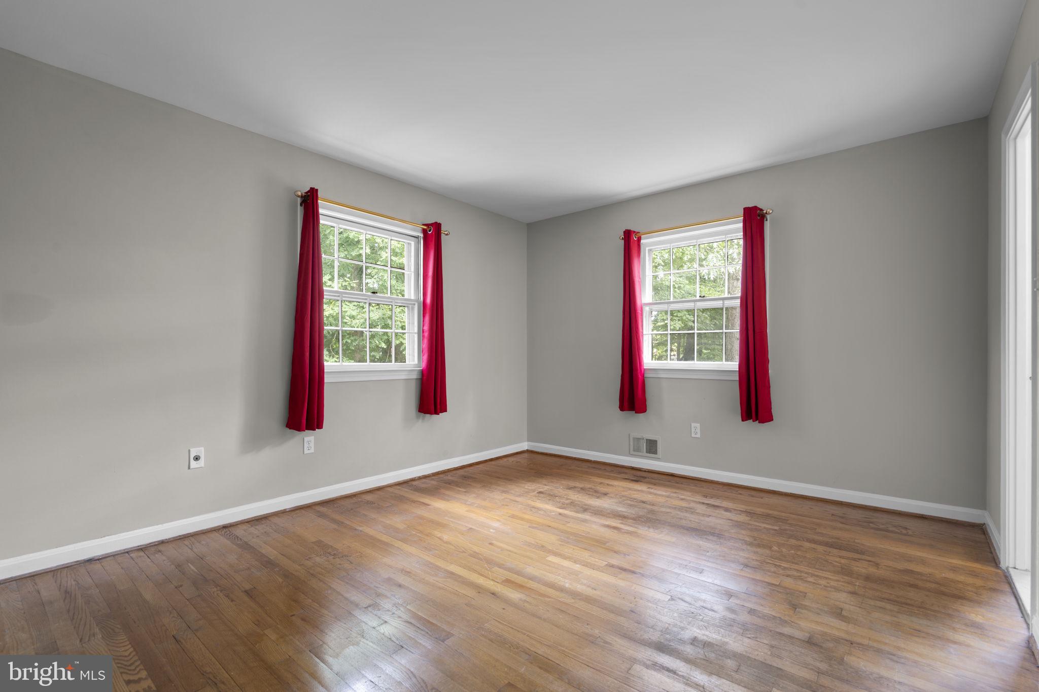 1585 Kimblewick Road Potomac, MD 20854 - Photo 43 of 60