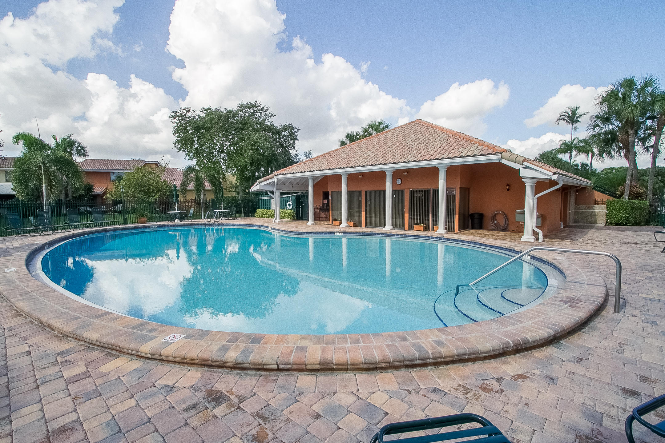 20851 Vía Madeira Boca Raton, FL 33433 - Photo 28 of 32 Pool