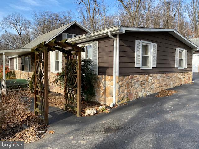 5437 Bossler Road Elizabethtown, PA 17022 - Photo 3 of 35 Gallery Image 3