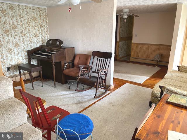 5437 Bossler Road Elizabethtown, PA 17022 - Photo 4 of 35 Living Room