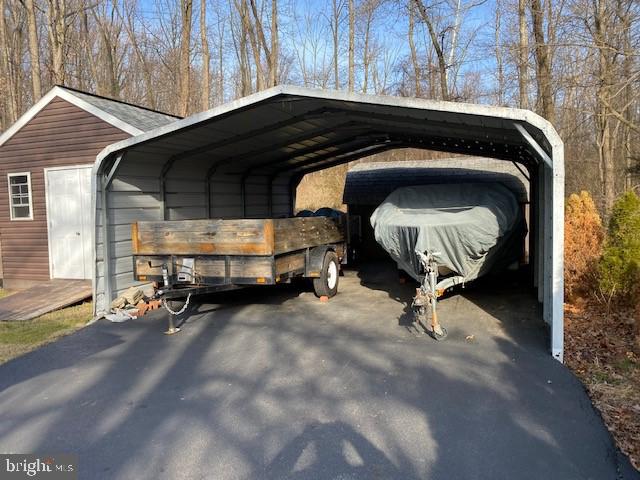 5437 Bossler Road Elizabethtown, PA 17022 - Photo 32 of 35 Carport