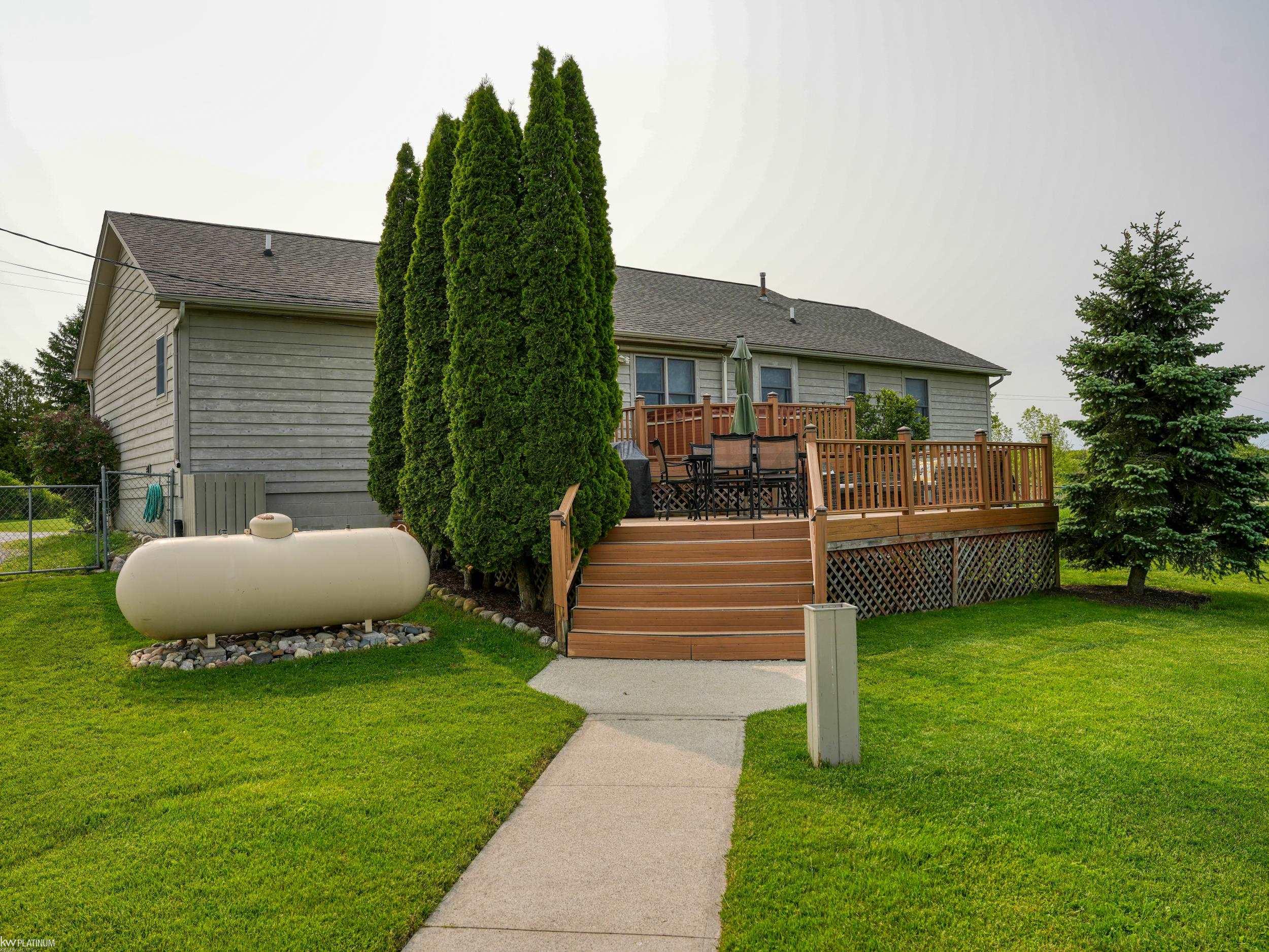 2915 Reeves Road Memphis, MI 48041 - Photo 11 of 45 50177073-55ac41c1-ac9e-4cd4-8095-10d3f05fa9a6.JPG