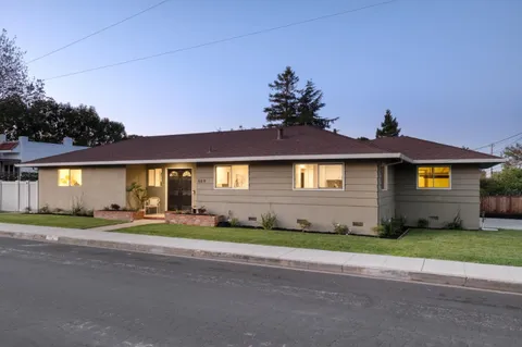 $1,550,000 | 689 Bayport Avenue, San Carlos, CA 94070