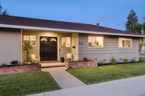 $1,550,000 | 689 Bayport Avenue, San Carlos, CA 94070