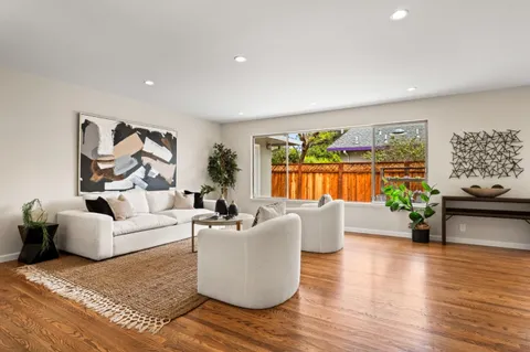 $1,550,000 | 689 Bayport Avenue, San Carlos, CA 94070