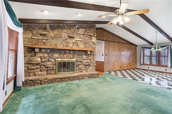 $650,000 | 1055 South 200th Street, Pittsburg, KS 66762