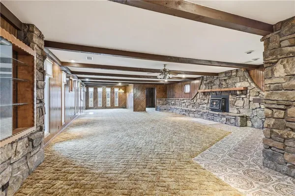 $650,000 | 1055 South 200th Street, Pittsburg, KS 66762