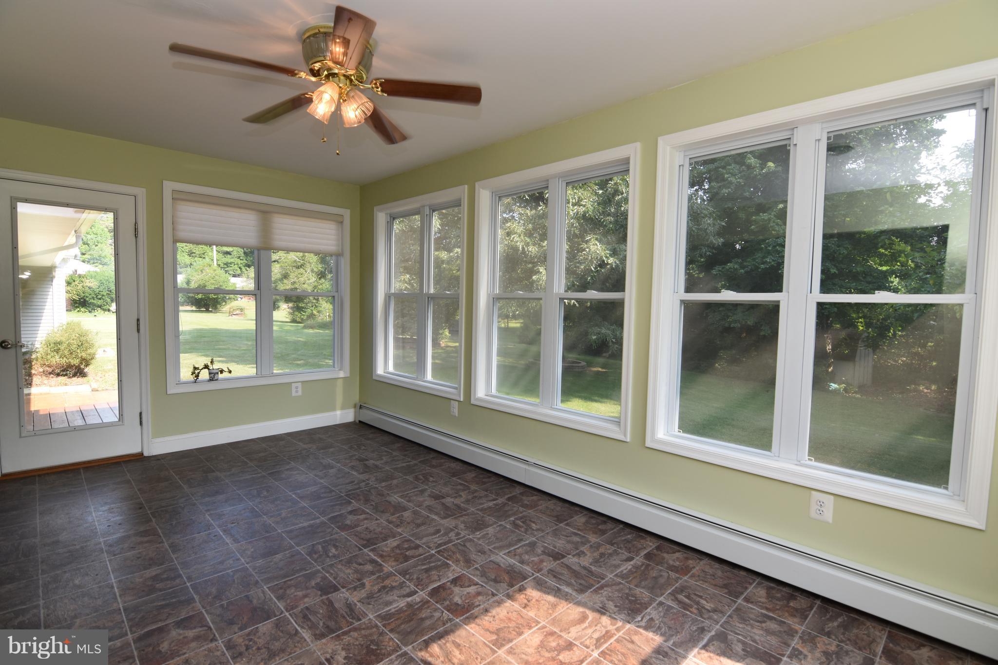 45938 Rolling Road Lexington Park, MD 20653 - Photo 17 of 30 Breakfast room
