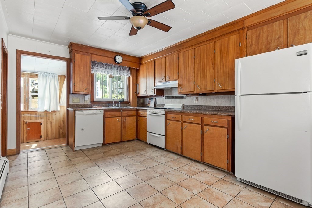 66B Lake Attitash Road Amesbury, MA 01913 - Photo 6 of 37 Gallery Image 6