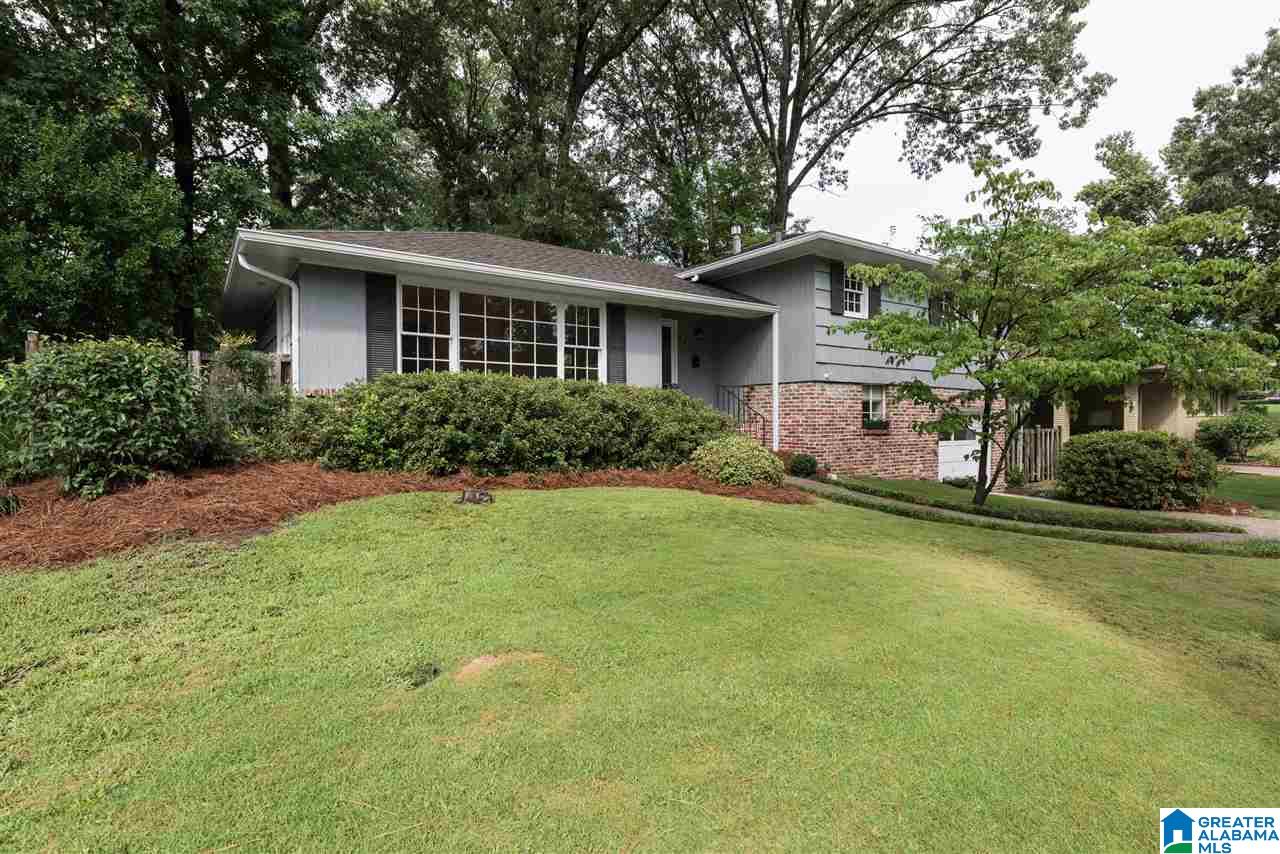 821 Woodvale Road Birmingham, AL 35222 - Photo 2 of 35