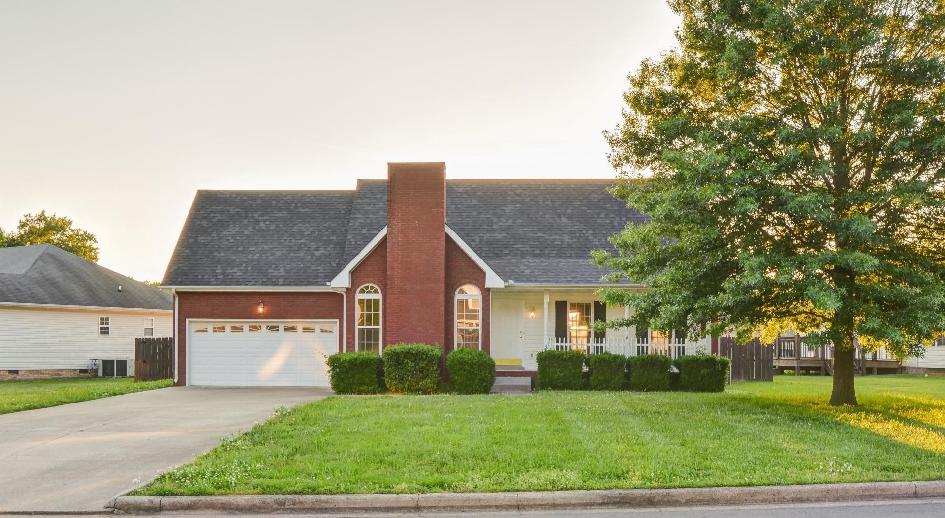 1634 Windriver Road Clarksville, TN 37042 - Photo 2 of 29