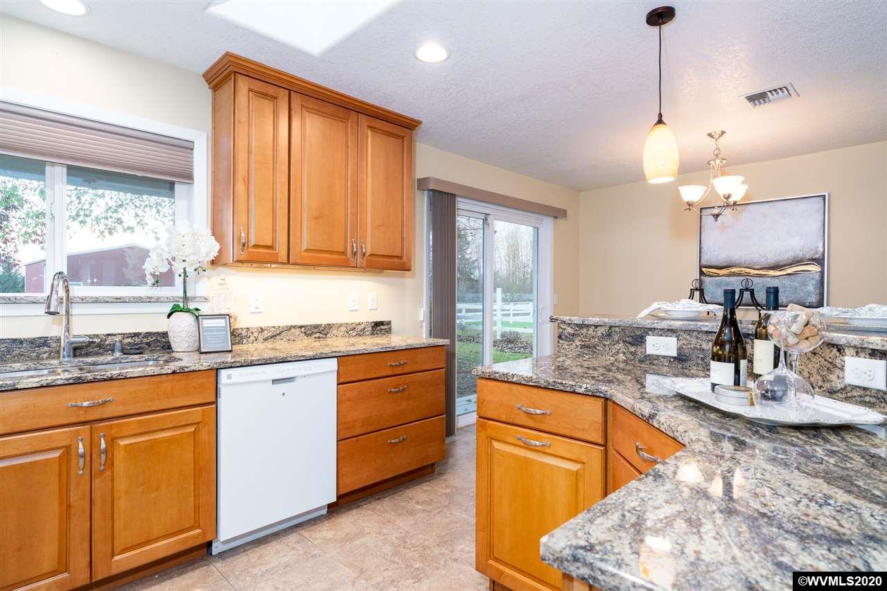 35628 Oakville Road Southwest Albany, OR 97321 - Photo 12 of 39