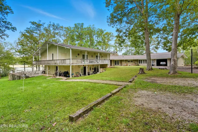 $650,000 | 605 South Lake Drive, Oneida, TN 37841