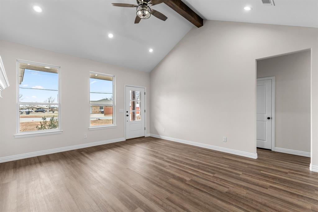 4695 Sisk Road Wichita Falls, TX 76310 - Photo 6 of 32