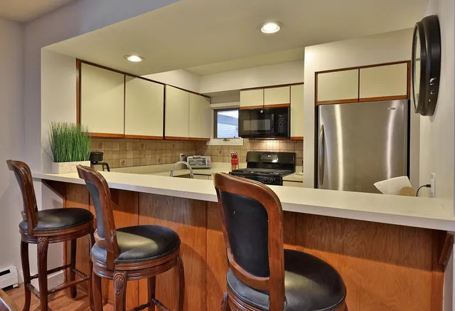 $440,000 | 106 Fox Holw Villiage, Unit C4, Mendon, VT 05701