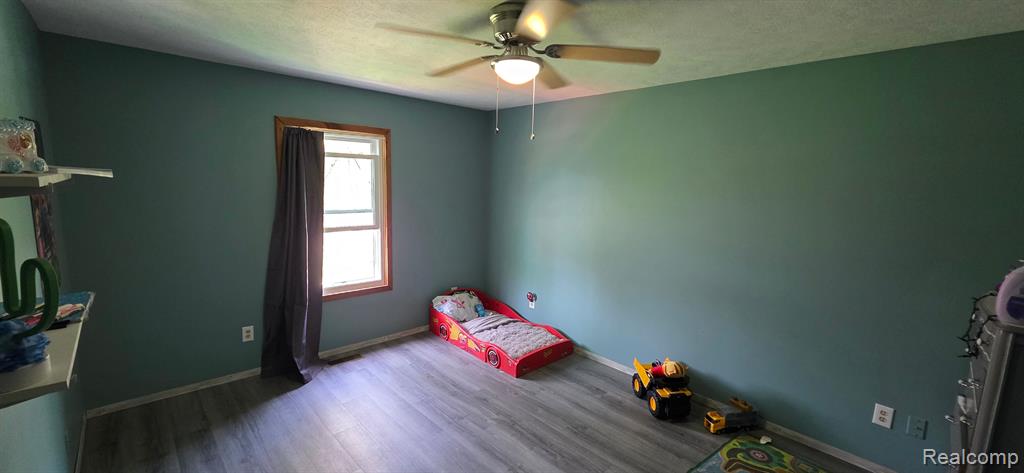 5404 Wexford Road Lansing, MI 48911 - Photo 20 of 40 Gallery Image 20