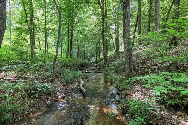 $499,000 | 208 Kro Hollow Road, Hohenwald, TN 38462