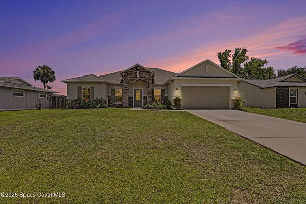$2,500 | 374 Evergreen Street Northeast, Palm Bay, FL 32907