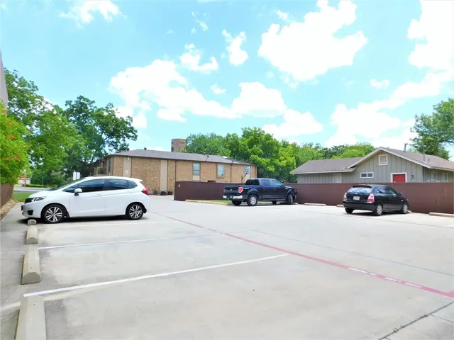 $950 | 1512 North Elm Street, Unit 103, Denton, TX 76201