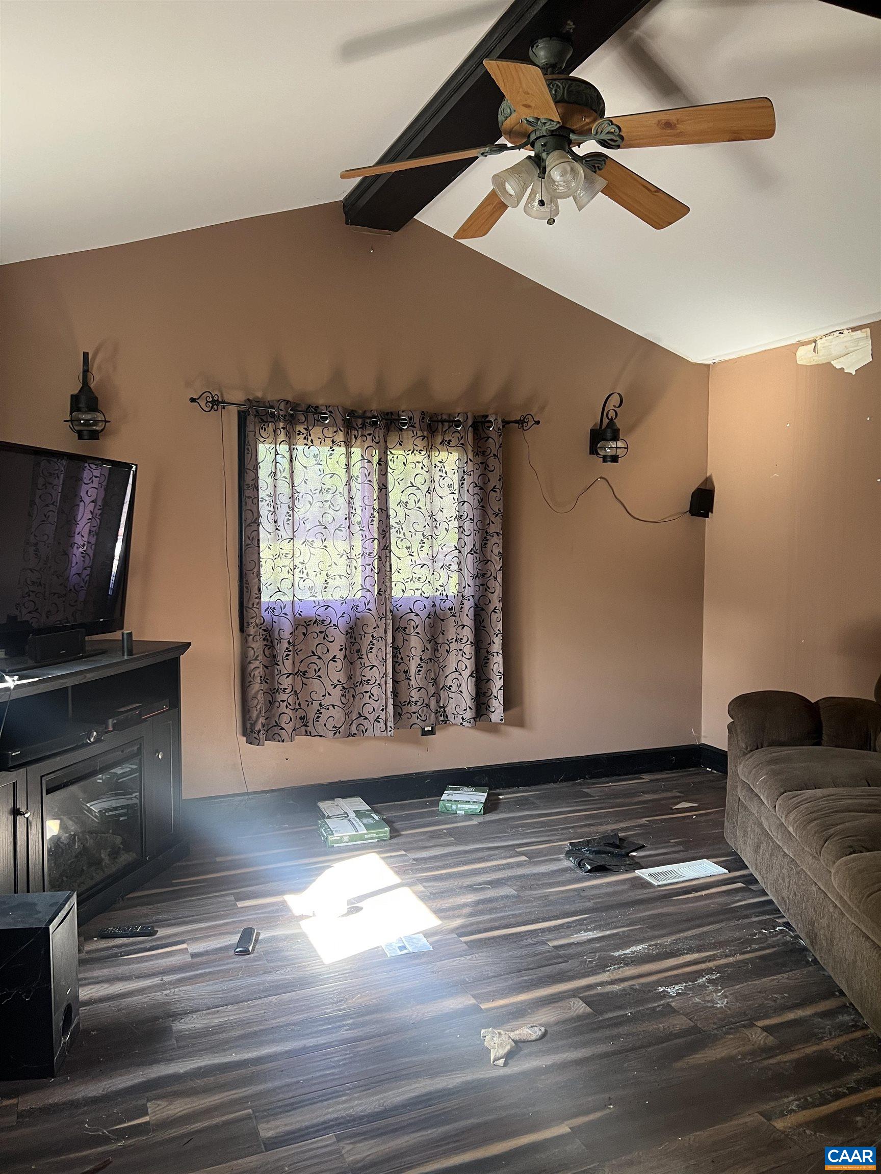 19 Mathews Lane Lyndhurst, VA 22952 - Photo 17 of 70 a view of a livingroom with wooden floor and a ceiling fan