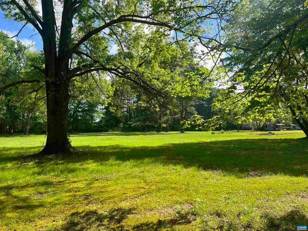 $250,000 | 19 Mathews Lane, Lyndhurst, VA 22952