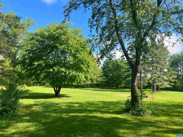 $250,000 | 19 Mathews Lane, Lyndhurst, VA 22952