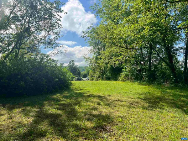 $250,000 | 19 Mathews Lane, Lyndhurst, VA 22952