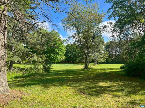 $250,000 | 19 Mathews Lane, Lyndhurst, VA 22952