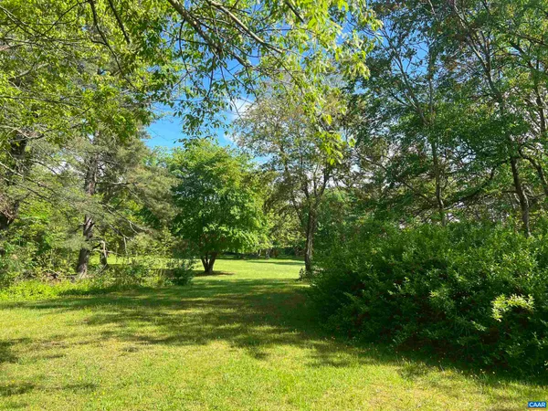 $250,000 | 19 Mathews Lane, Lyndhurst, VA 22952