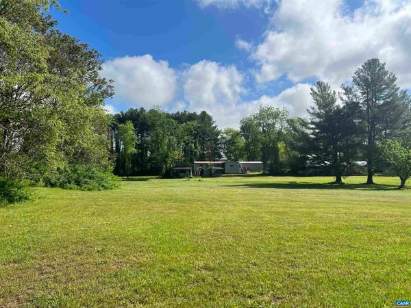 $250,000 | 19 Mathews Lane, Lyndhurst, VA 22952