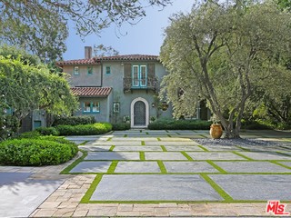 910 Foothill Road Beverly Hills, CA 90210 - Photo 2 of 17
