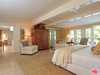 910 Foothill Road Beverly Hills, CA 90210 - Photo 11 of 17